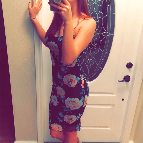 Floral Bodycon Cocktail Dress - Picture 2 of 5